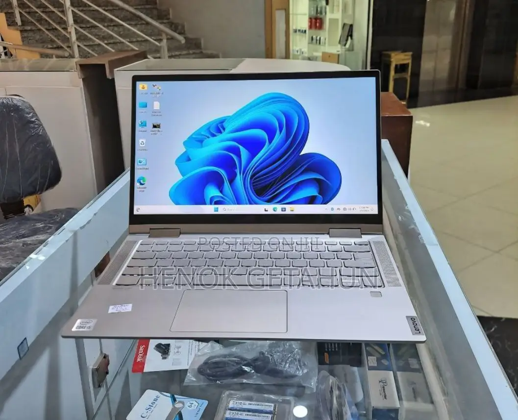 New Laptop Lenovo Yoga C740 8GB Intel Core I5 SSD 512GB