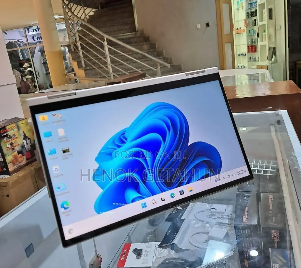 New Laptop Lenovo Yoga C740 8GB Intel Core I5 SSD 512GB