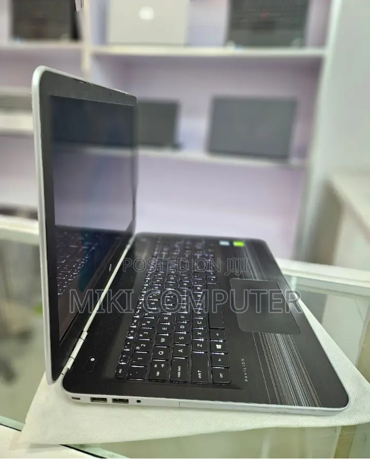 New Laptop HP Pavilion 15 8GB Intel Core I5 SSD 512GB
