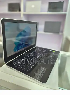 New Laptop HP Pavilion 15 8GB Intel Core I5 SSD 512GB