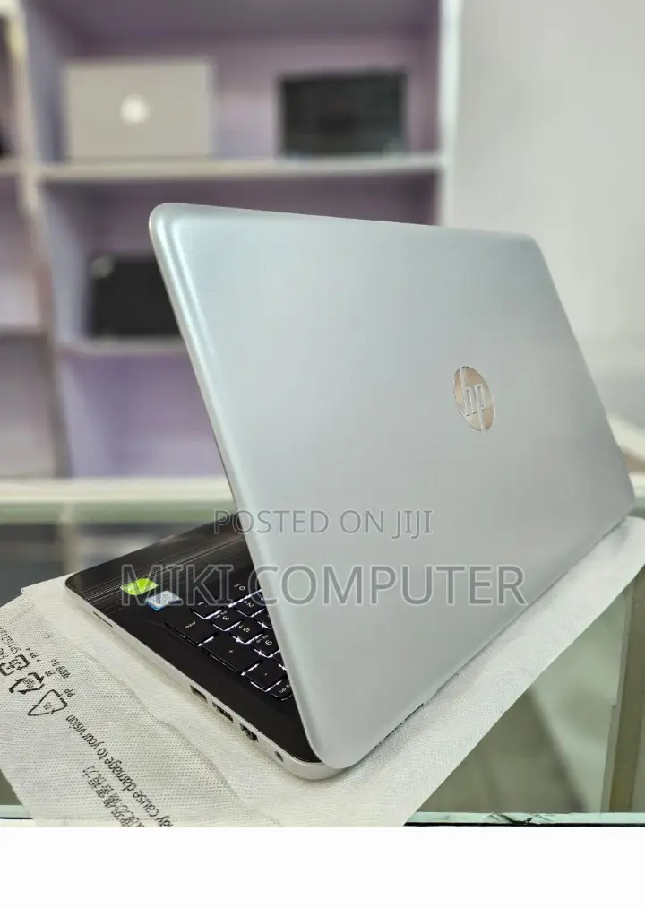 New Laptop HP Pavilion 15 8GB Intel Core I5 SSD 512GB