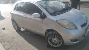 Toyota Yaris 2009 Silver