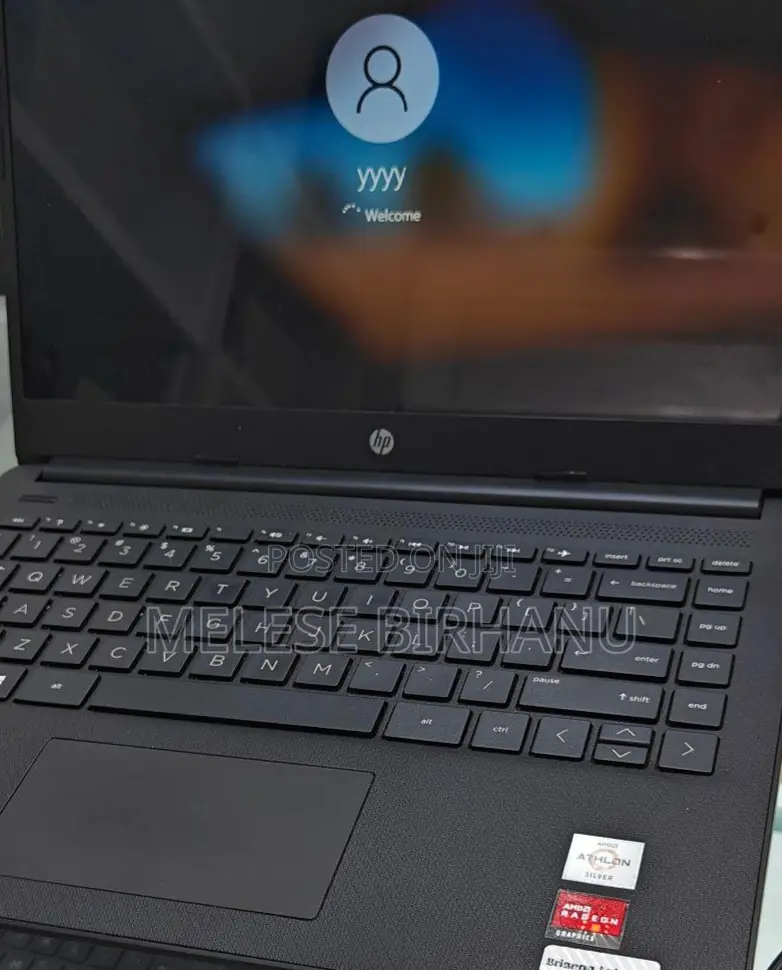 New Laptop HP 8GB AMD SSD 512GB
