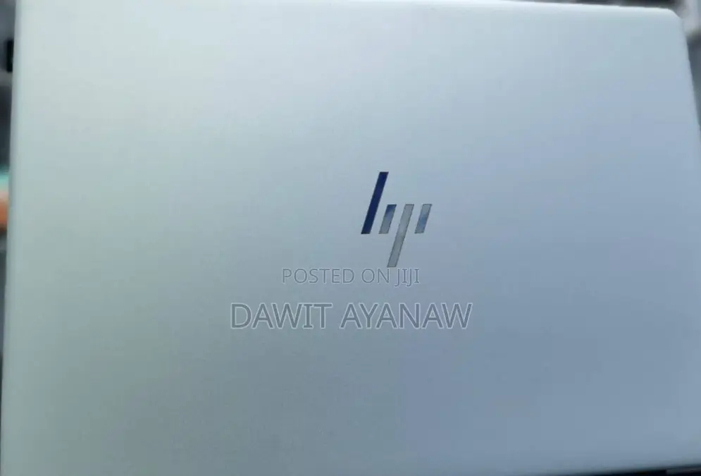 New Laptop HP 8GB AMD Ryzen 5 SSD 512GB