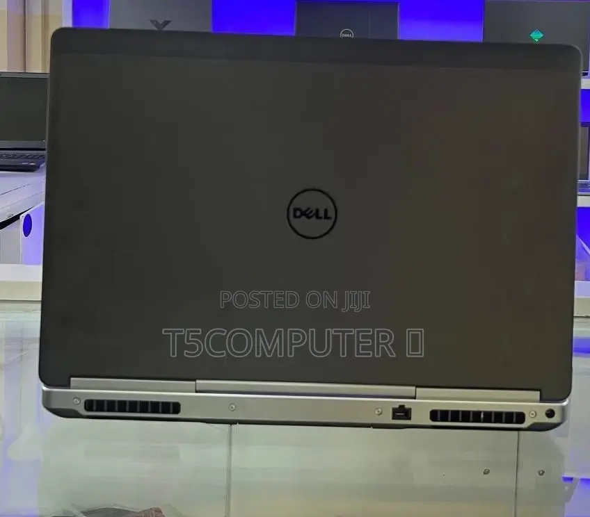 New Laptop Dell Precision 7720 32GB Intel Core I7 SSD 512GB