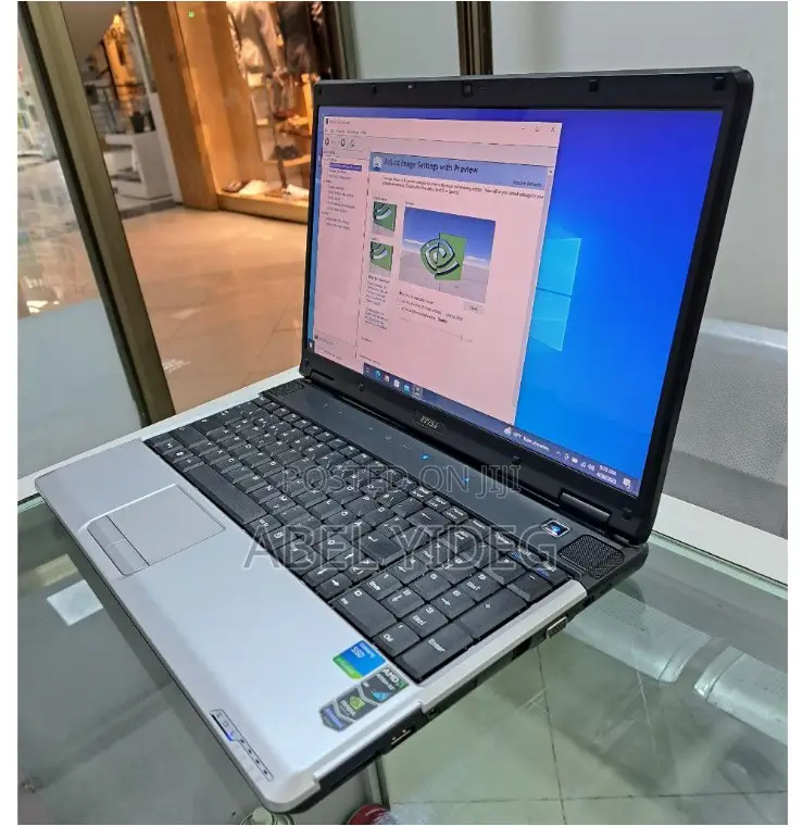 New Laptop MSI 4GB AMD SSD 256GB