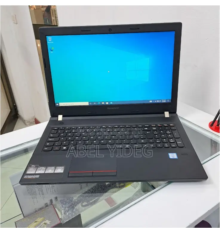 New Laptop Lenovo 8GB Intel Core I7 HDD 1T