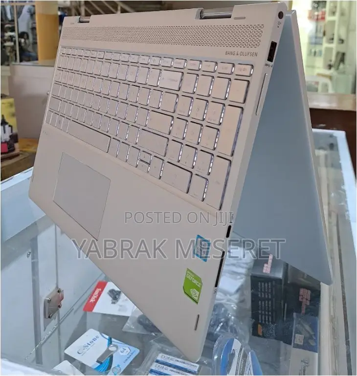 New Laptop HP Envy X360 16GB Intel Core I5 SSD 512GB