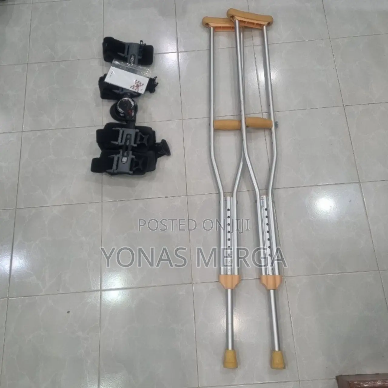 Portable Extendable Medical Crutches, Push Button Adjustable