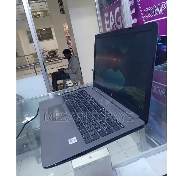New Laptop HP Stream Notebook 8GB Intel Core I7 HDD 1T