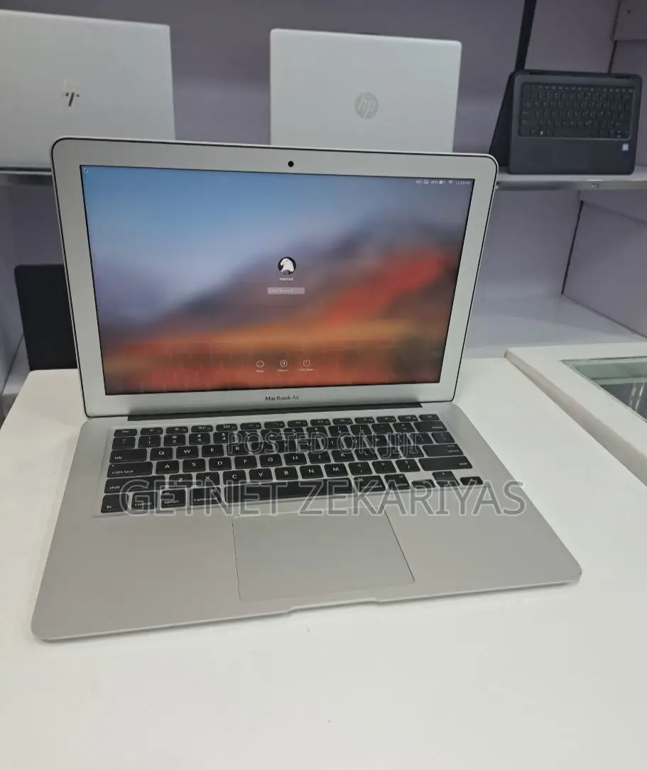 New Laptop Apple MacBook Air 2017 8GB Intel Core I5 SSD 256GB