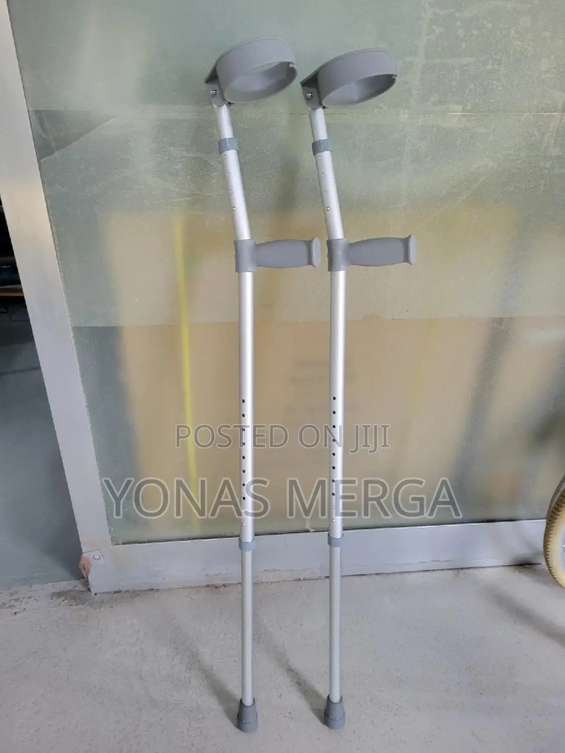 Crutches Forearm Crutches - Closed Cuff Ergo Soft Grip Pair