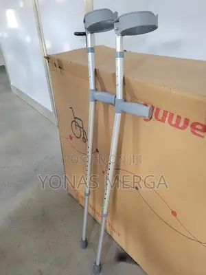 Photo - Crutches Height Adjustable ➢ With 10 Adjustable Buttons