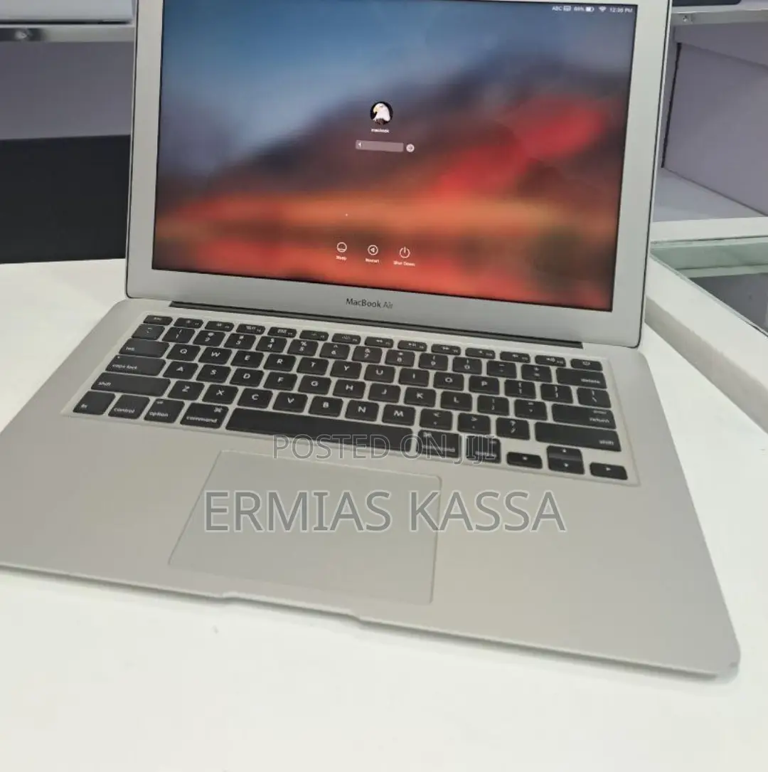 New Laptop Apple MacBook Air 2017 8GB Intel Core I5 SSD 256GB