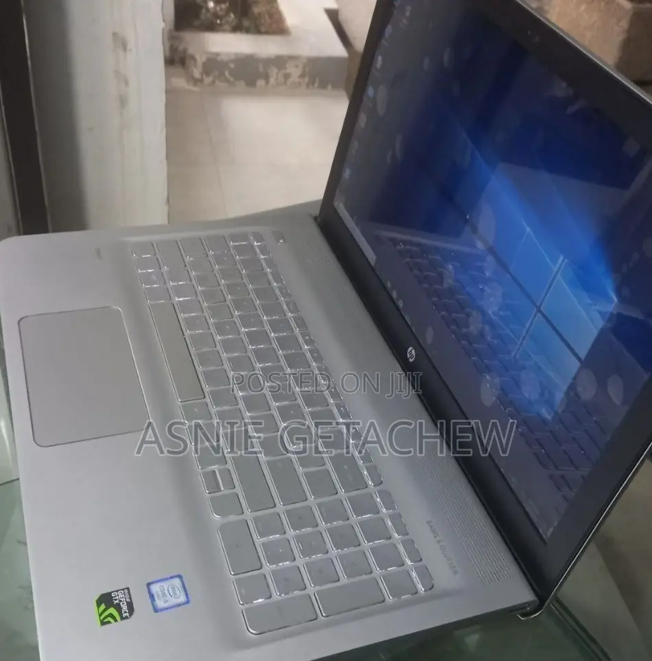 New Laptop HP Envy X360 8GB Intel Core I5 SSD 512GB