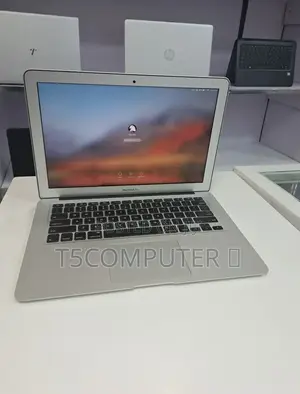 New Laptop Apple MacBook Pro 2017 8GB Intel Core I5 SSD 256GB