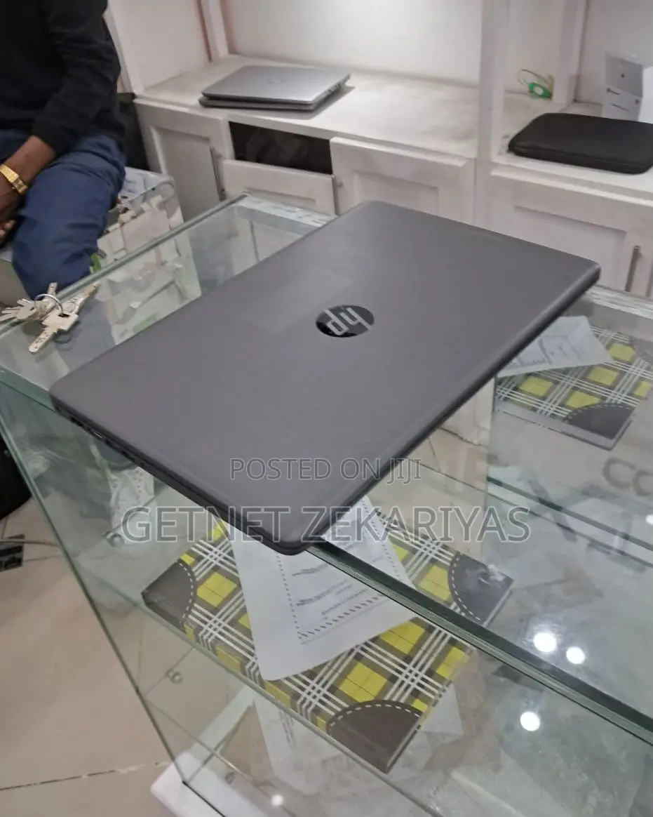 New Laptop HP Stream Notebook 8GB Intel Core I5 HDD 1T