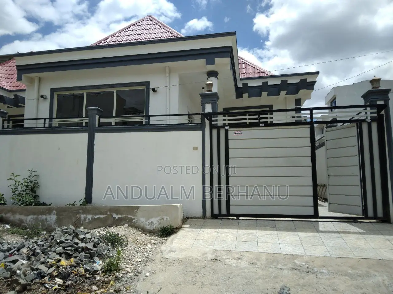 3bdrm Villa in Bole for sale