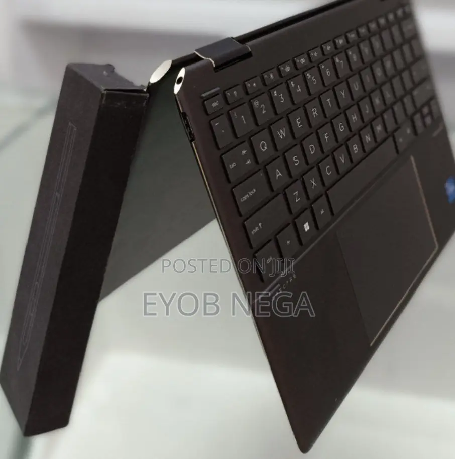 New Laptop HP Spectre 16GB Intel Core I7 SSD 1T