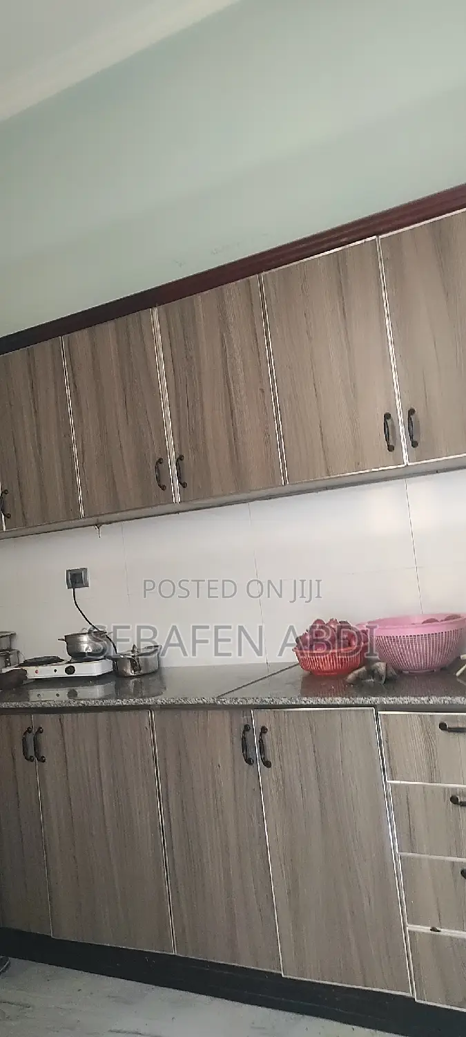 Furnished 5bdrm Villa in Villa House, East Shewa for sale