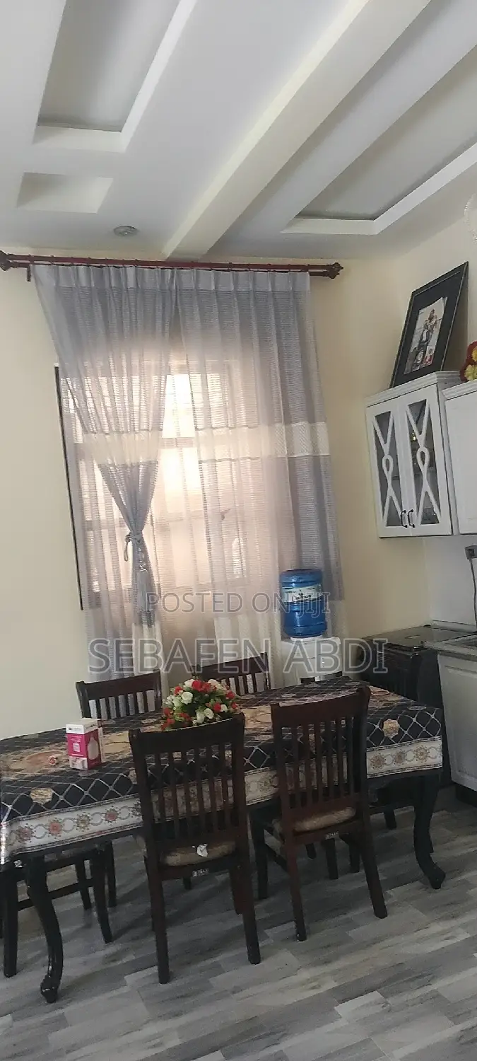 Furnished 5bdrm Villa in Villa House, East Shewa for sale