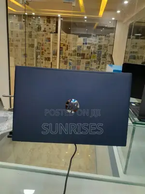 New Laptop HP Pavilion 15 8GB Intel Core I5 SSD 512GB