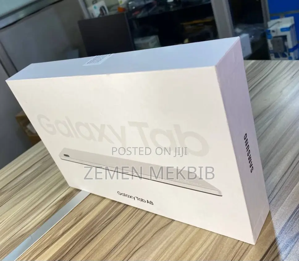 New Laptop Samsung 3GB Intel Xeon SSD 32GB