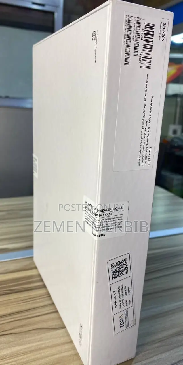 New Laptop Samsung 3GB Intel Xeon SSD 32GB