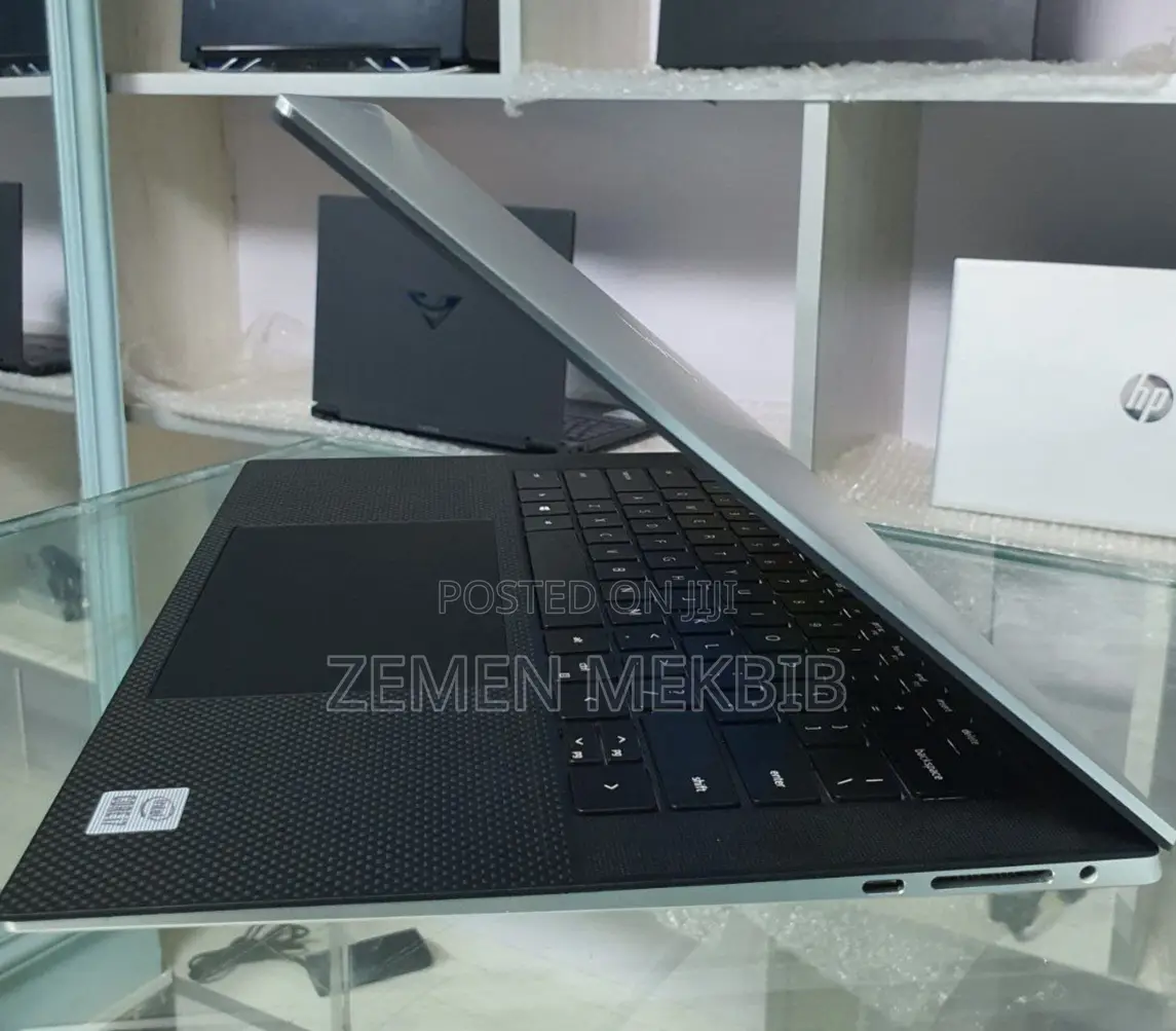 New Laptop Dell XPS 15 16GB Intel Core I7 SSD 512GB