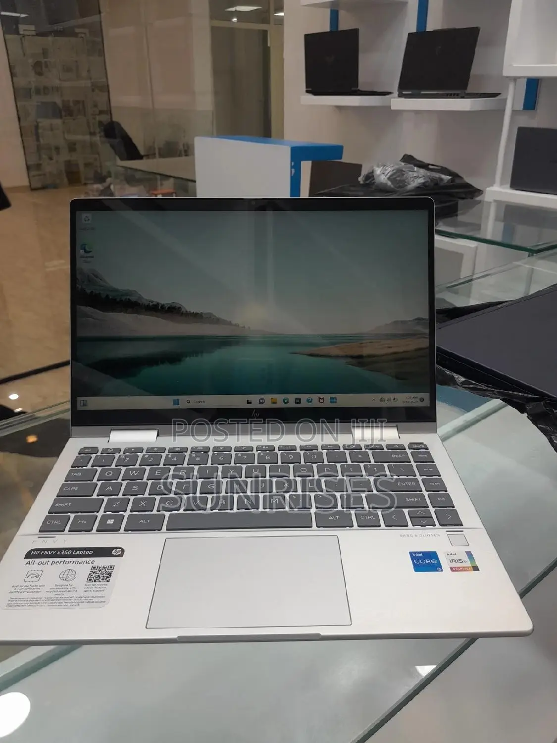 New Laptop HP Envy X360 8GB Intel Core I5 SSD 1T