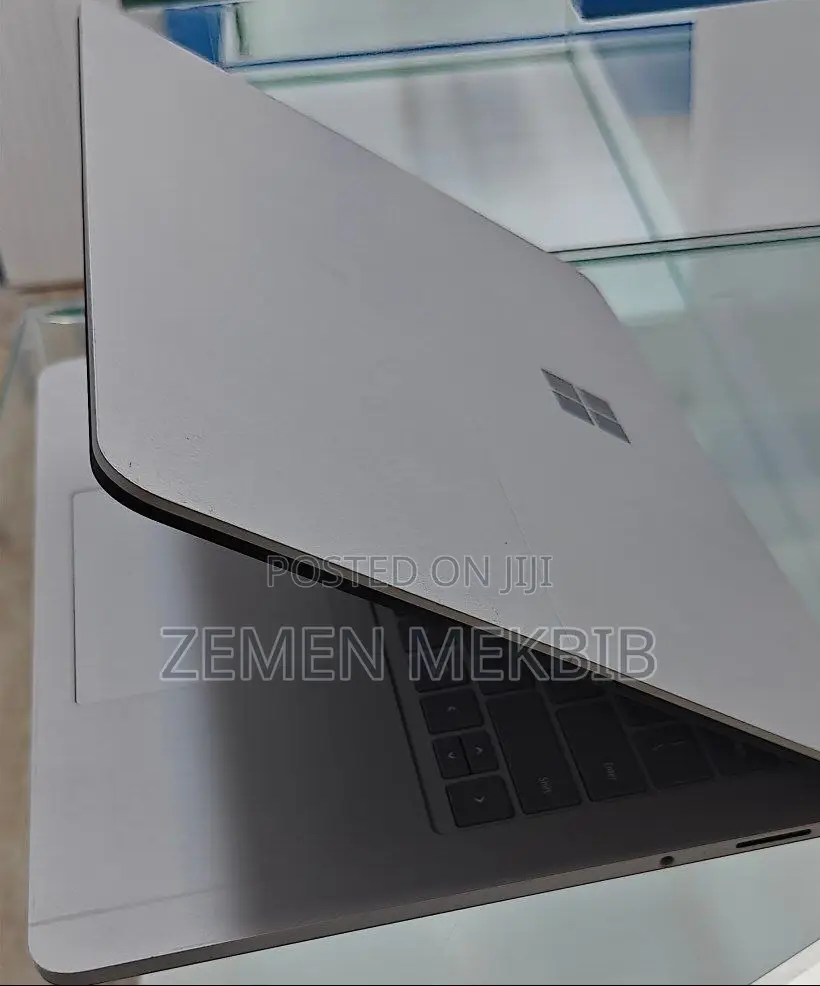 New Laptop Microsoft Surface Pro 9 16GB Intel Core I7 SSD 512GB