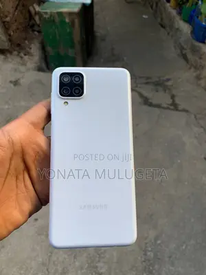 Photo - Samsung Galaxy A12 64 GB White