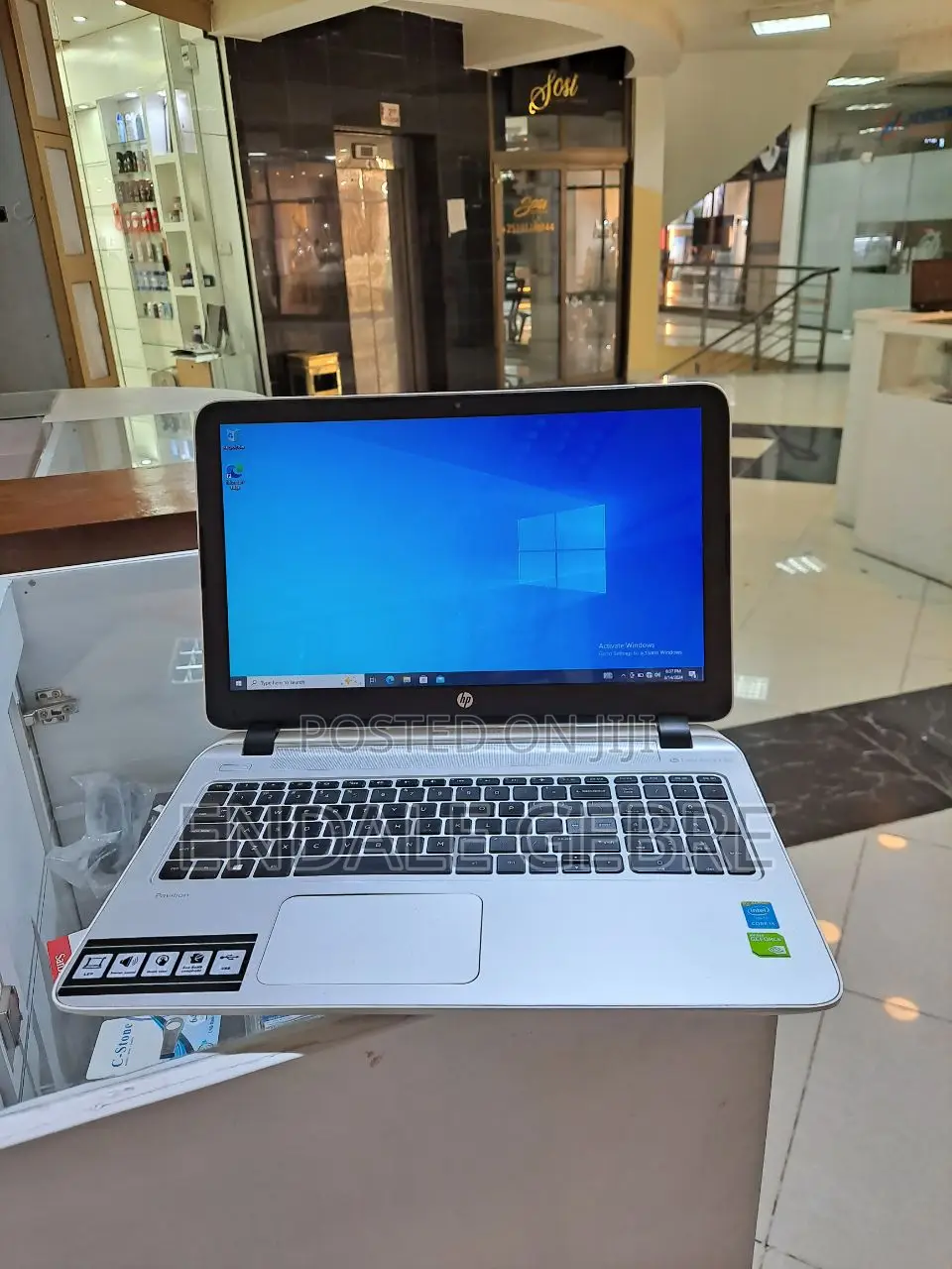 New Laptop HP Pavilion 15 8GB Intel Core I5 HDD 1T