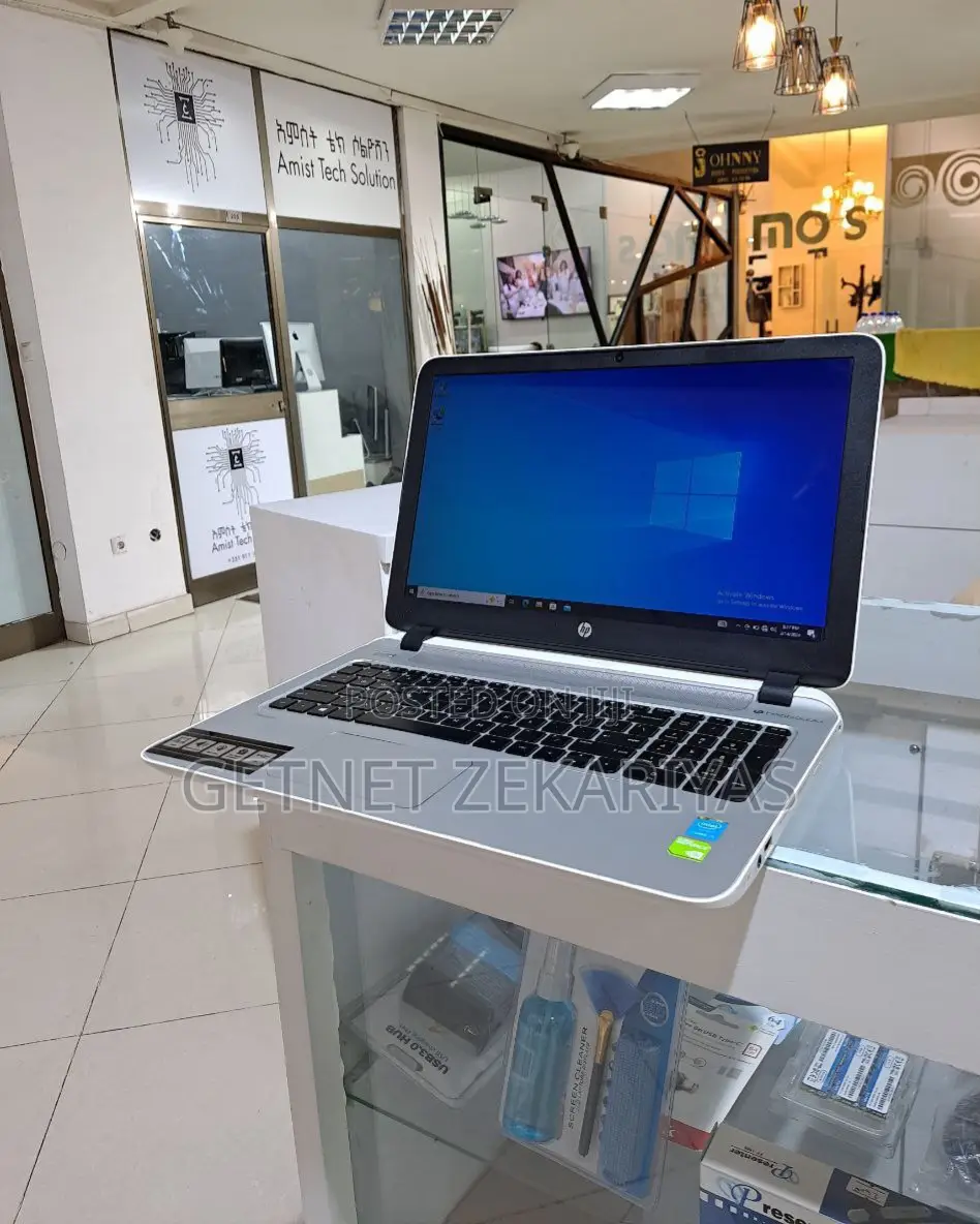 New Laptop HP Pavilion 15 8GB Intel Core I5 SSD 1T