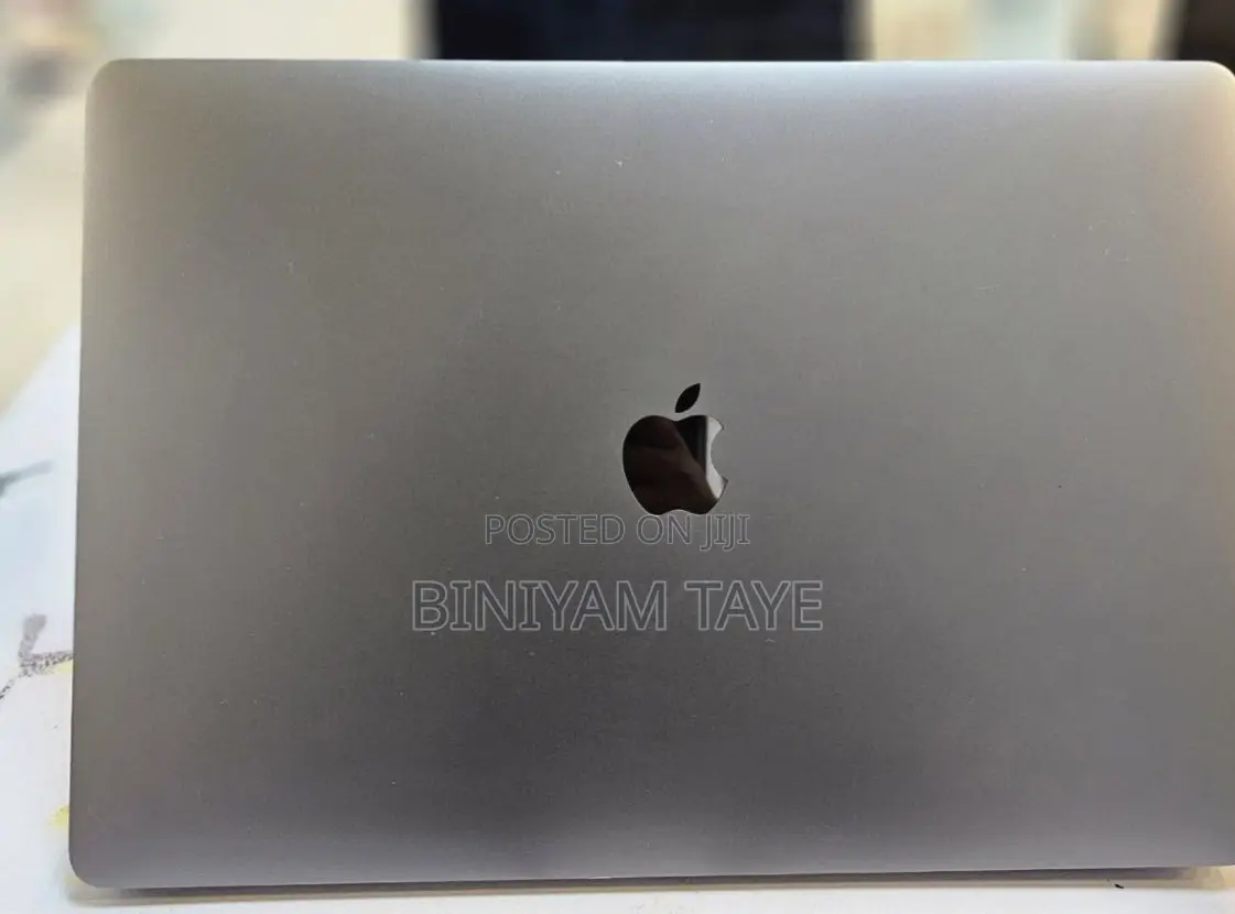 New Laptop Apple MacBook Pro 2017 16GB Intel Core I7 SSD 1T