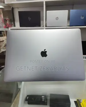 New Laptop Apple MacBook Pro 2017 32GB Intel Core I7 SSD 512GB