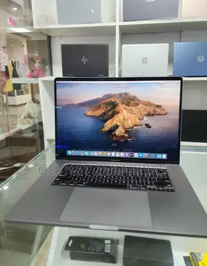 New Laptop Apple MacBook Pro 2017 32GB Intel Core I7 SSD 512GB