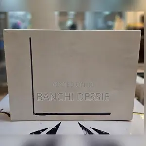 Photo - New Laptop Apple MacBook Air 2022 M2 8GB Apple M2 SSD 256GB