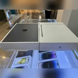 New Laptop Apple MacBook Air 2022 M2 8GB Apple M2 SSD 512GB