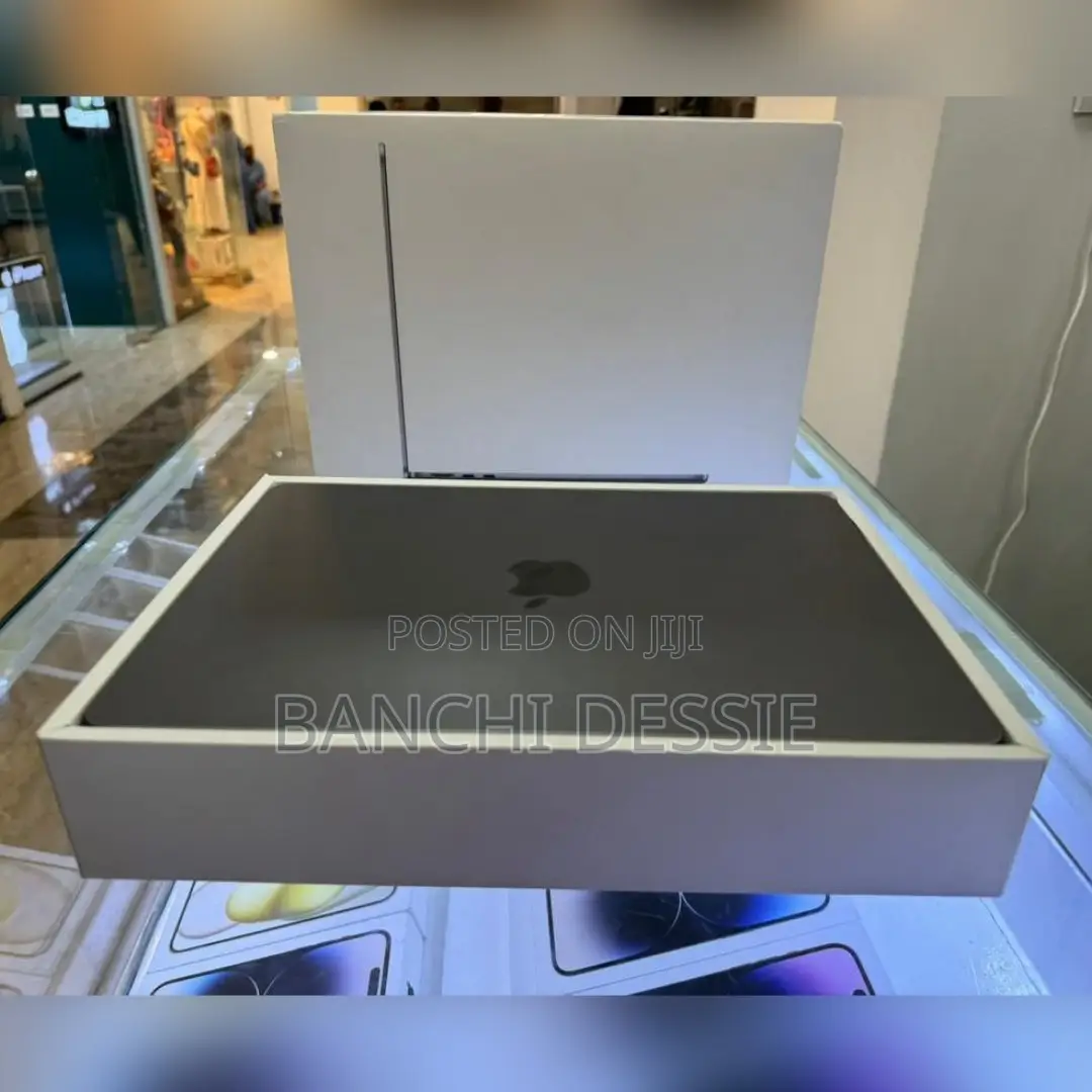 New Laptop Apple MacBook Air 2022 M2 8GB Apple M2 SSD 512GB