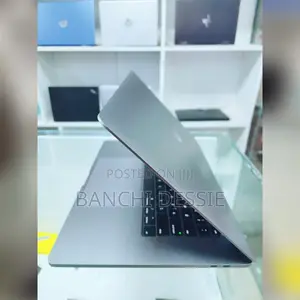 New Laptop Apple MacBook Air 2019 32GB Intel Core I7 SSD 512GB