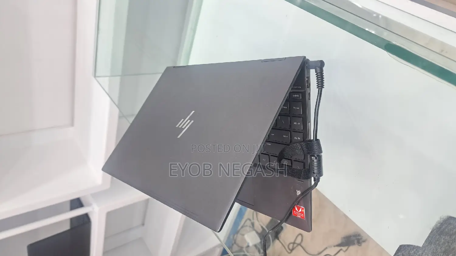 New Laptop HP Envy X360 8GB AMD Ryzen 5 SSD 512GB