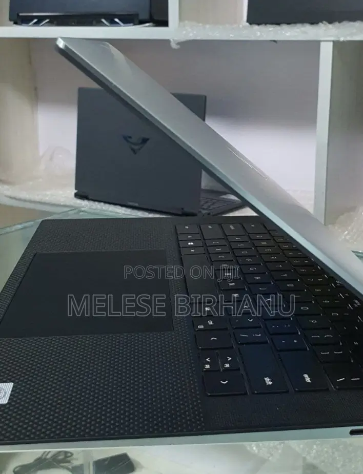 New Laptop Dell XPS 15 16GB Intel Core I7 SSD 512GB