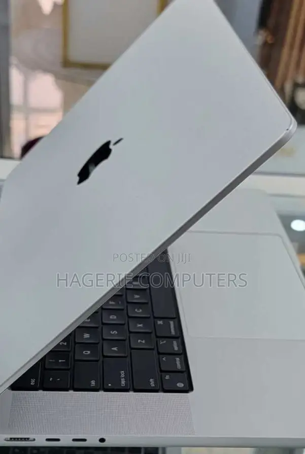 New Laptop Apple MacBook Pro M1 32GB Apple M1 SSD 512GB