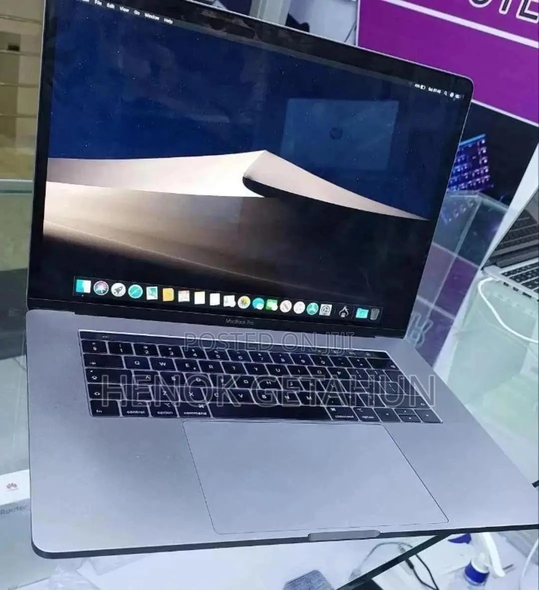 New Laptop Apple MacBook Pro 2019 32GB Intel Core i9 SSD 1T