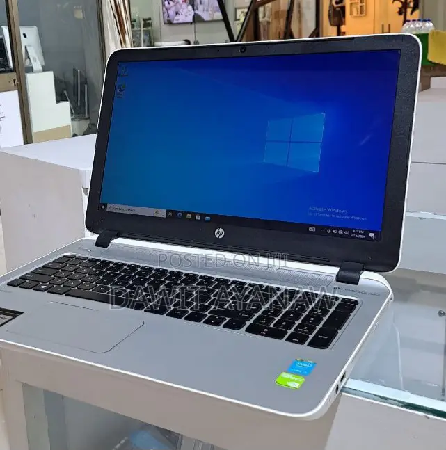 New Laptop HP Pavilion 15 8GB Intel Core I5 HDD 1T