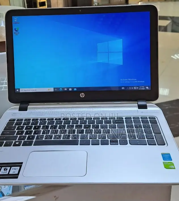 New Laptop HP Pavilion 15 8GB Intel Core I5 HDD 1T