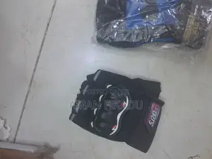 Photo - Gym Glove for Bodybuilder