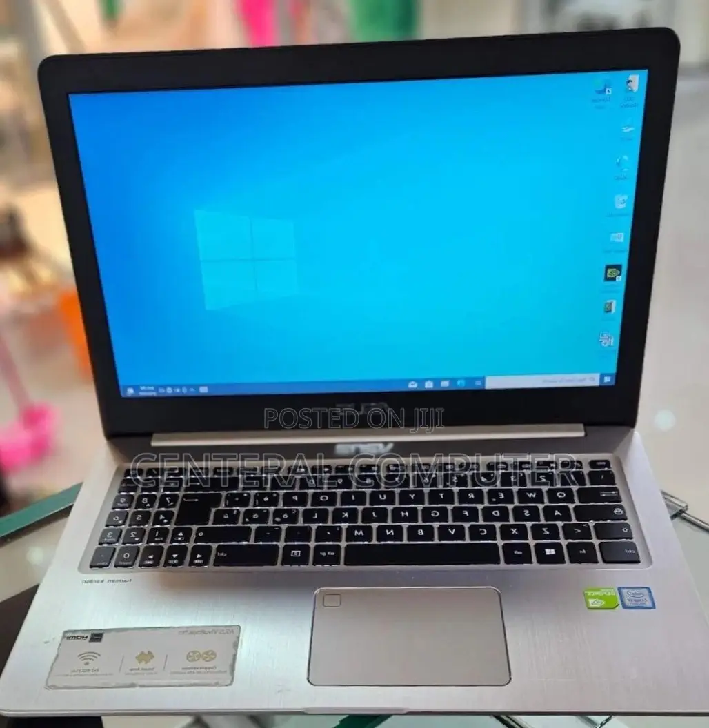 New Laptop Asus VivoBook E12 E203NA 8GB Intel Core I7 HDD 1T