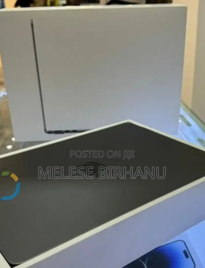 New Laptop Apple MacBook Air 2022 M2 8GB Intel Core I7 SSD 512GB